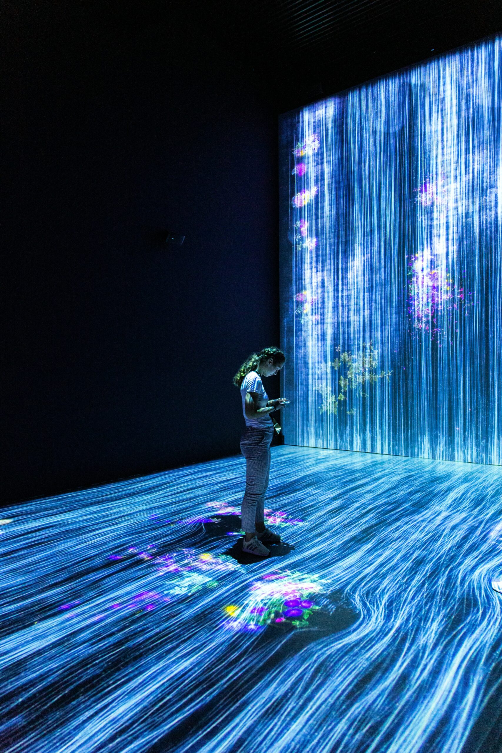 virtual-reality-augmented-reality-a-girl-is-in-metaverse